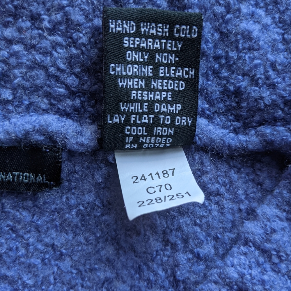 Sweater - Picture 4 of 5